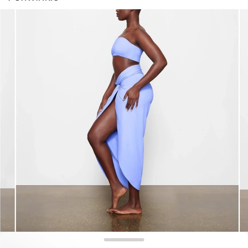 Sw19. NWT periwinkle skims signature swim sarong skirt 💜🩵